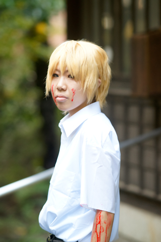 李佳薇陈势安Erika亮相MTV最强音 三人后台搞笑互送“废